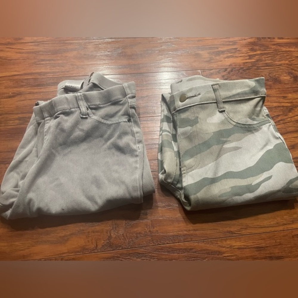 Time and Tru set of pants camo S, gray M